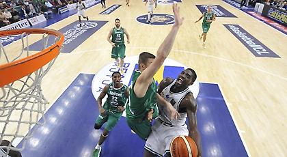 Νίκες για Σάσαρι, Τούρκους