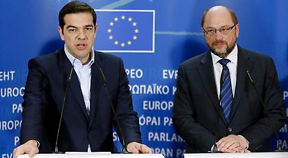 Tσίπρας σε Σουλτς: Οι συμφωνίες πρέπει να τηρούνται – Αιχμές για Γερμανία