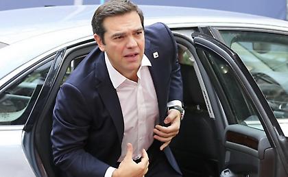 Διελκυστίνδα για το χρέος στις Βρυξέλλες μετά την ψυχρολουσία από Ντράγκι