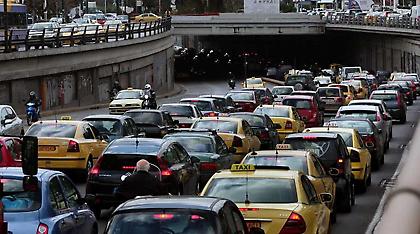 Αλεξιάδης: Θα μεταφέρουμε το βάρος για τα τέλη κυκλοφορίας στα νεώτερα αυτοκίνητα