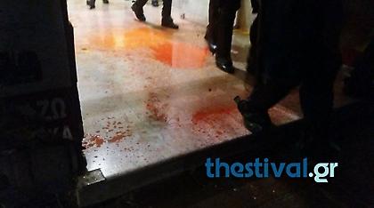 Θεσσαλονίκη: Αντιεξουσιαστές πέταξαν μπογιές στα γραφεία του ΣΥΡΙΖΑ