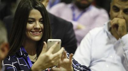 Χαμόγελα και selfies στο συνέδριο της ΟΝΝΕΔ (pics)