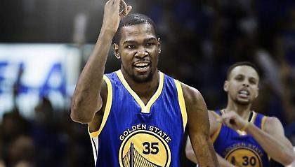 Ανεπανάληπτο σόου από Κάρι-Ντουράντ (video)