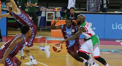 Ανατροπή με δύο «Έλληνες» για Καρσίγιακα