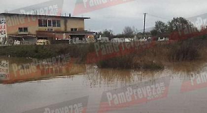 Πρέβεζα: Κατολισθήσεις και πλημμύρες από τις ισχυρές βροχοπτώσεις (pics)