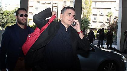 Διαφωνία θεσμών - κυβέρνησης για εξωδικαστικό συμβιβασμό και χρέη προς το Δημόσιο