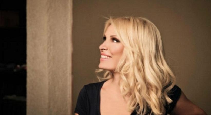 Το τολμηρό σταυροπόδι της Μενεγάκη που άναψε φωτιές!