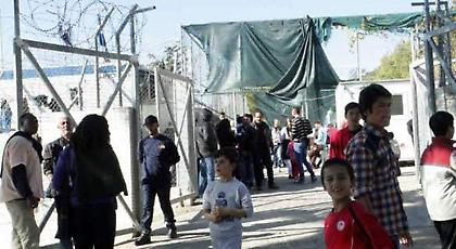 Ενταση στο hotspot της Σάμου -Πετροπόλεμος και επέμβαση των ΜΑΤ