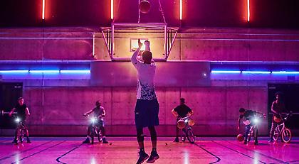 Η απίθανη διαφήμιση του Στεφ Κάρι (video)