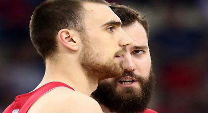 «Ερυθρόλευκο» δώρο από Μιλουτίνοφ σε Ραντούλιτσα