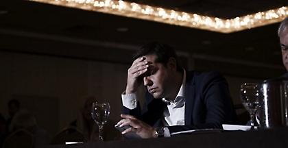 Ανακατεύει την τράπουλα του ανασχηματισμού ο Τσίπρας