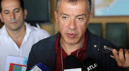 Θεοδωράκης: Η λύση θα έπρεπε να είναι πολιτική