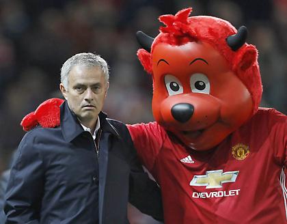 Ο Μουρίνιο απολογήθηκε για την 4άρα από την Τσέλσι (pics)