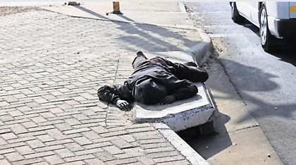 Θύμα κλοπής οικογένεια από άντρα που παρίστανε το νεκρό!