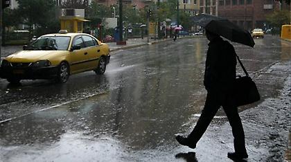 Με βροχές και καταιγίδες οι παρελάσεις της 28ης Οκτωβρίου