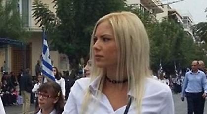 Κρήτη: Η γοητευτική συνοδός που μαγνήτισε τα βλέμματα στην παρέλαση (pics)