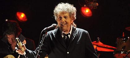 Εμφανίστηκε ο Μπομπ Ντίλαν: Εμεινα άφωνος με το Νόμπελ -Αν μπορέσω, θα πάω στην τελετή