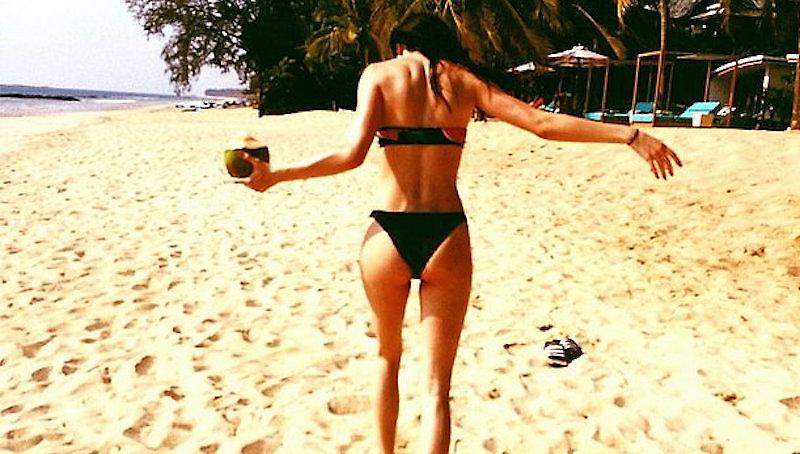 Τσίτα «μπόμπα» με τα πέτσινα και χωρίς σουτιέν, η αδερφή της Καρντάσιαν (pics)