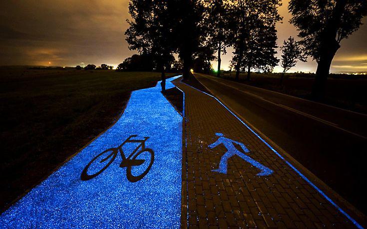 Ο ποδηλατόδρομος που λαμπυρίζει τη νύχτα