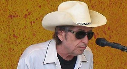 Ο Μπομπ Ντίλαν το αποφάσισε: Θα πάει στη Στοκχόλμη να πάρει το Νόμπελ του