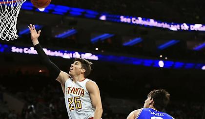 Σάρωσαν στη Φιλαδέλφεια οι Χοκς