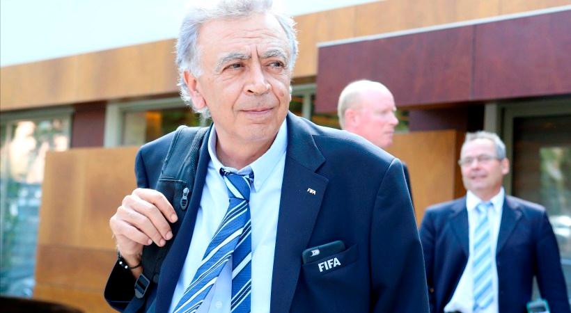 Ο… ερωτευμένος Κουτσοκούμνης απαντά για τα όργια Δελφάκη στο Περιστέρι