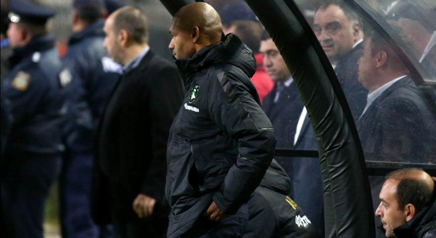 Μοράις: «Ας κρίνει ο κόσμος εάν ήταν κόρνερ ή άουτ»