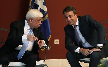 Τι θα ζητήσει ο πρόεδρος της ΝΔ από τον Προκόπη Παυλόπουλο για τις τηλεοπτικές άδειες