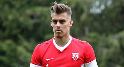 Τρελάθηκε και πέταξε μπάλα στα μούτρα του ball boy! (video)