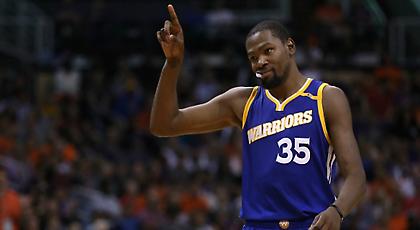 Τα βάζει και χωρίς παπούτσια ο Ντουράντ! (video)