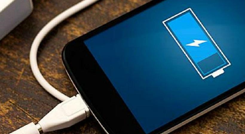 Επτά μυστικά για να μην τελειώνει γρήγορα η μπαταρία του κινητού σας!