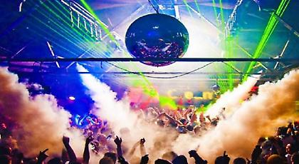 Εικόνες σοκ: Μαθητές λιποθύμησαν έξω από γνωστό κλαμπ στα βόρεια προάστια