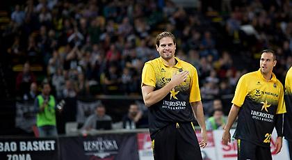 Επικό tweet από Μπόγρη και διάλογος με Βασιλειάδη