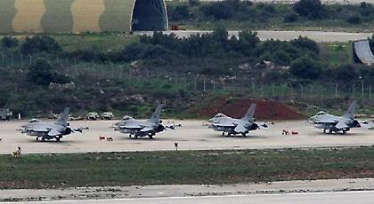 Μικρής έκτασης φωτιά σε F-16 στη Σούδα