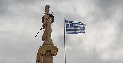 Με το σταγονόμετρο μειώνονται τα χρέη του Δημοσίου ενώ δημιουργούνται νέες οφειλές