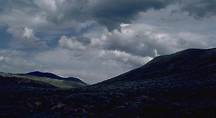 Νεφώσεις με καταιγίδες, αλλά και άνοδος της θερμοκρασίας (video)