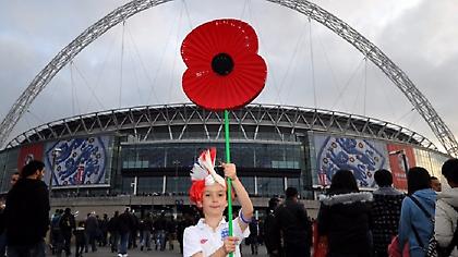 Ενάντια στις εντολές της FIFA για την παπαρούνα οι Αγγλία και Σκωτία