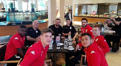 Επισκέφθηκε την αποστολή της Σταντάρ Λιέγης ο Μανιάτης