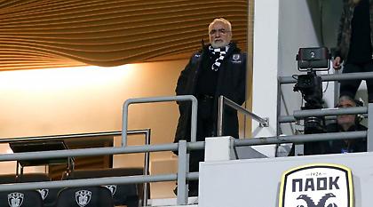 Γκάζια από Σαββίδη στα αποδυτήρια