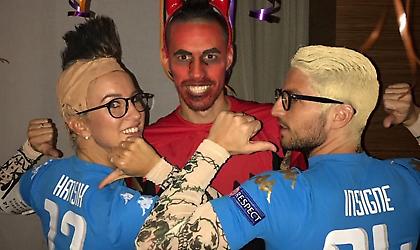 Ο Μέρτενς και η σύζυγός του μεταμφιέστηκαν σε παίκτες της Νάπολι (pic)