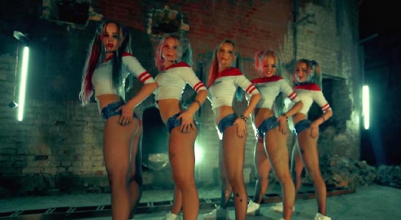 Ανδρική φαντασίωση: Μπαλέτο από… Χάρλεϊ Κουίν (video)