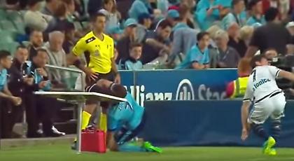 Παραλίγο σοβαρός τραυματισμός από… τραπεζάκι στην Αυστραλία (video)