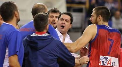 «Χοντρό» επεισόδιο Ράλλη-Μίχαλου στο Ηράκλειο-Πανιώνιος (pics)