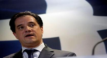 Γενέθλια για τον Άδωνι Γεωργιάδη! Δείτε την τούρτα που έκοψε στην Κέρκυρα