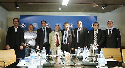 Xωρίς δικαίωμα ψήφου Στράτος και Φιλιππούσης στην Επιτροπή Εξομάλυνσης