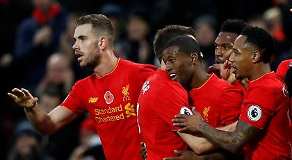 Γκαζώνουν Λίβερπουλ και Τσέλσι (σκίτσο)