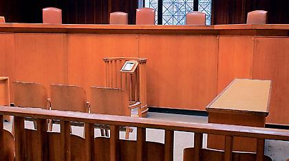 Ο Κοντονής διορίζει 35 γραμματείς στα δικαστήρια