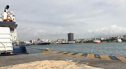 Νεκρός o 67χρονος που έπεσε με το αυτοκίνητό του στο λιμάνι του Πειραιά