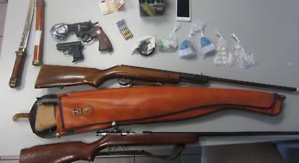 Κρήτη: Συνελήφθη 37χρονος με οπλοστάσιο...