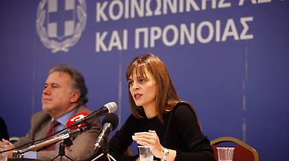 Παραιτήσεις και... Μιχόπουλος στην «πρεμιέρα» της νέας υπ. Εργασίας